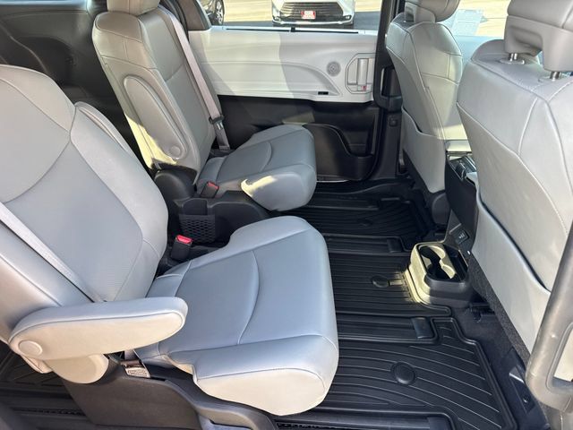 New 2025 Toyota Sienna XLE w/ XLE Plus Package AWD/4WD image 18