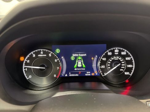 Used 2024 Acura RDX SH-AWD image 25