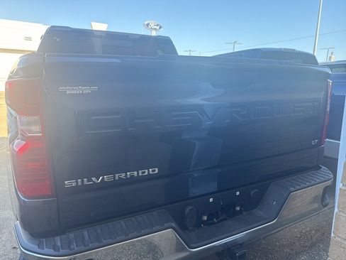 Used 2020 Chevrolet Silverado 1500 LT w/ Texas Edition image 7