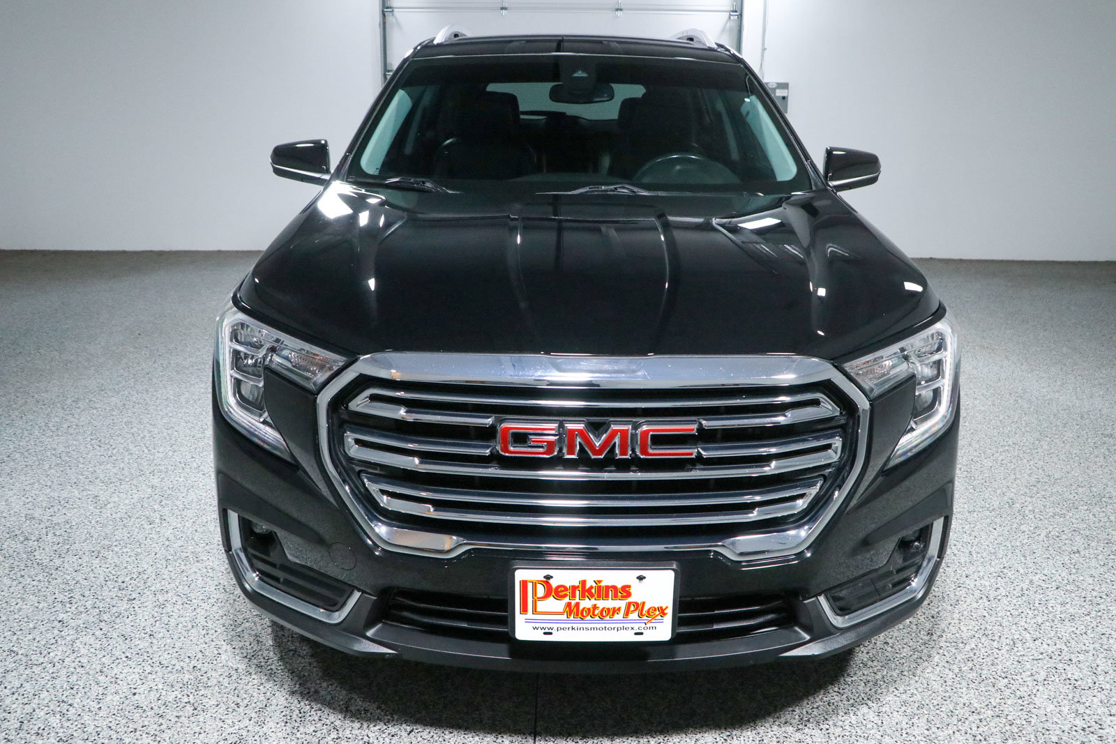 Used 2022 GMC Terrain SLT w/ LPO, Floor Liner Package AWD/4WD image 4