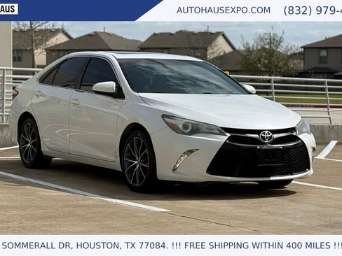 Used 2015 Toyota Camry XSE w/ Moonroof Package FWD image 1