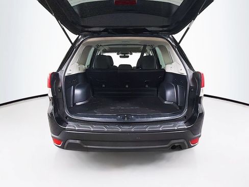 Used 2019 Subaru Forester Premium AWD/4WD image 27