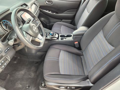 Used 2023 Nissan Leaf SV Plus w/ Protection Package image 17