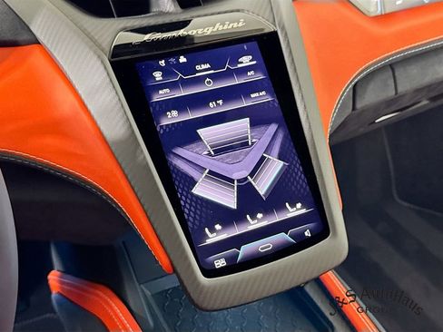 Used 2025 Lamborghini Revuelto AWD/4WD image 21