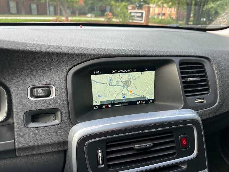 Used 2017 Volvo V60 T5 Cross Country w/ Convenience Package AWD/4WD image 28