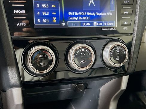 Used 2018 Subaru Forester 2.5i Premium AWD/4WD image 14