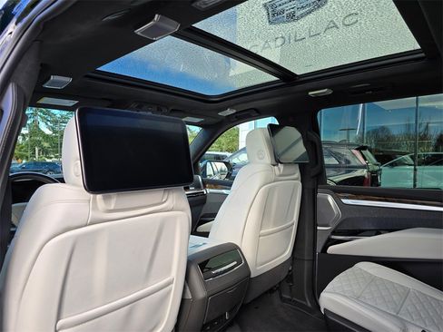 New 2026 Cadillac Escalade ESV Platinum Sport image 19