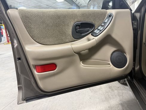 Used 2002 Pontiac Grand Prix GT w/ Opt Pkg 2 image 17