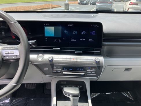 Used 2025 Hyundai Kona SEL FWD image 25