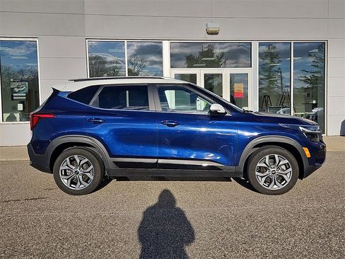 Used 2024 Kia Seltos S image 8