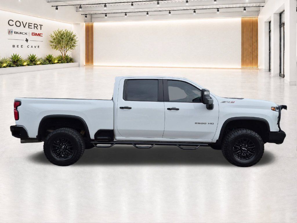 Used 2025 Chevrolet Silverado 2500 ZR2 w/ Technology Package AWD/4WD image 15