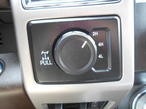 Used 2020 Ford F250 King Ranch w/ King Ranch Ultimate Package AWD/4WD image 16