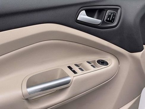 Used 2018 Ford Escape Titanium image 16