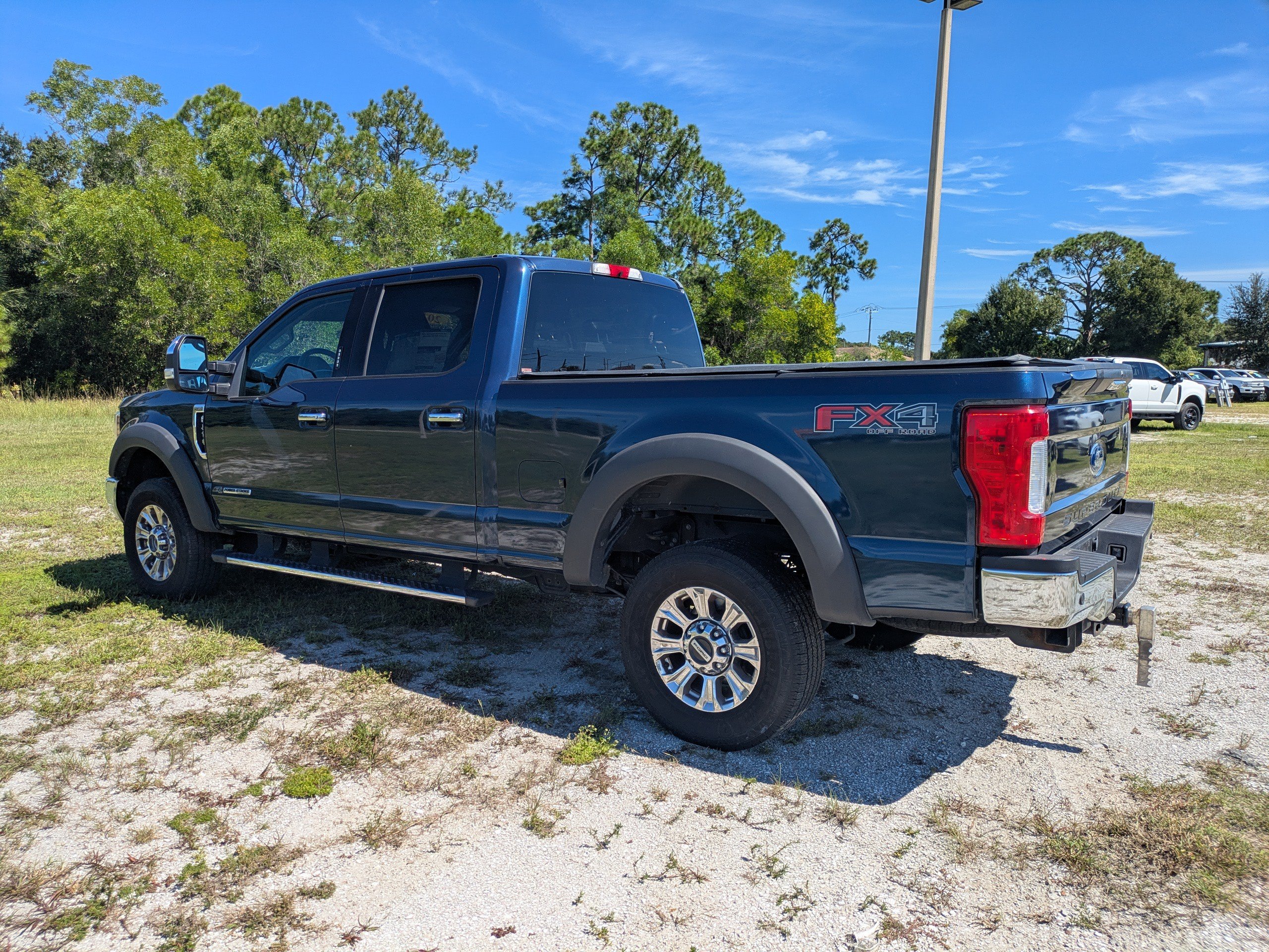 Used 2019 Ford F250 XLT w/ XLT Premium Package AWD/4WD image 6