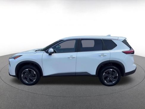 Used 2025 Nissan Rogue SV AWD/4WD image 8
