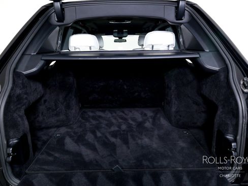 Used 2021 Rolls-Royce Cullinan Black Badge AWD/4WD image 27
