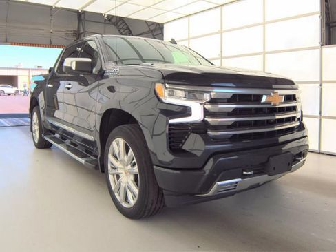 Used 2023 Chevrolet Silverado 1500 High Country AWD/4WD image 4