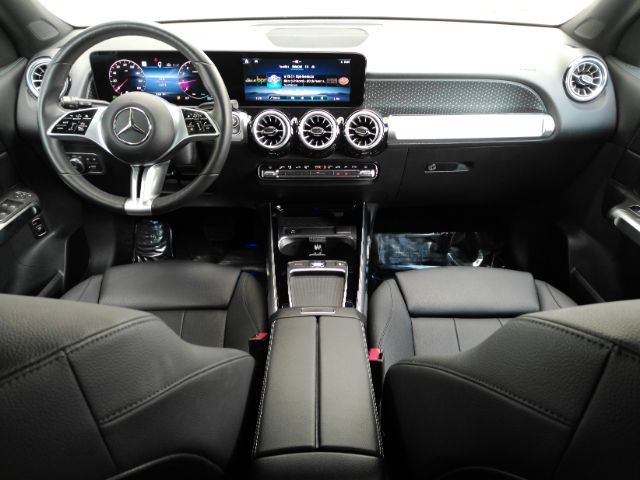 Used 2024 Mercedes-Benz GLB 250 w/ Driver Assistance Package image 2