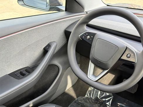 Used 2024 Tesla Model 3 Standard Range image 20