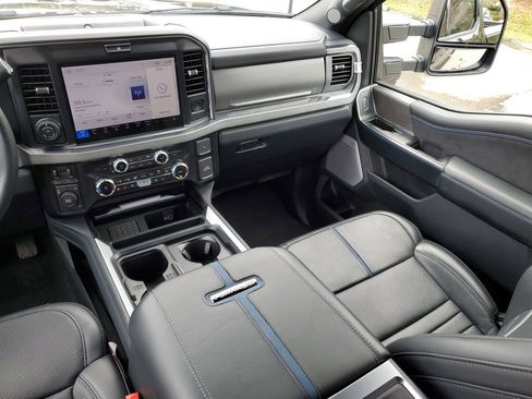 Used 2025 Ford F250 Platinum AWD/4WD image 16