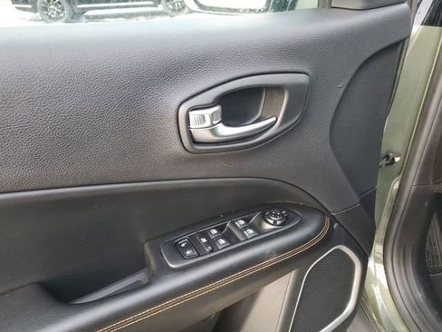 Used 2019 Jeep Compass Limited image 22