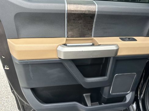 Certified 2022 Ford F250 Lariat w/ Lariat Ultimate Package image 13