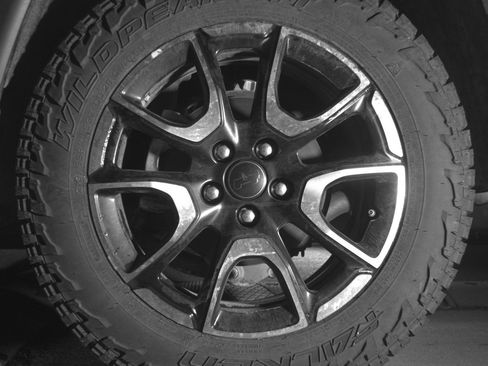 Used 2025 Jeep Compass Trailhawk image 13