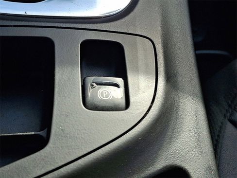 Used 2015 Buick Regal AWD image 23