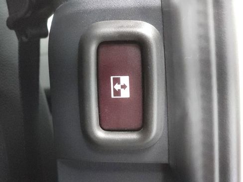 Used 2025 Mercedes-Benz Sprinter 2500 image 25