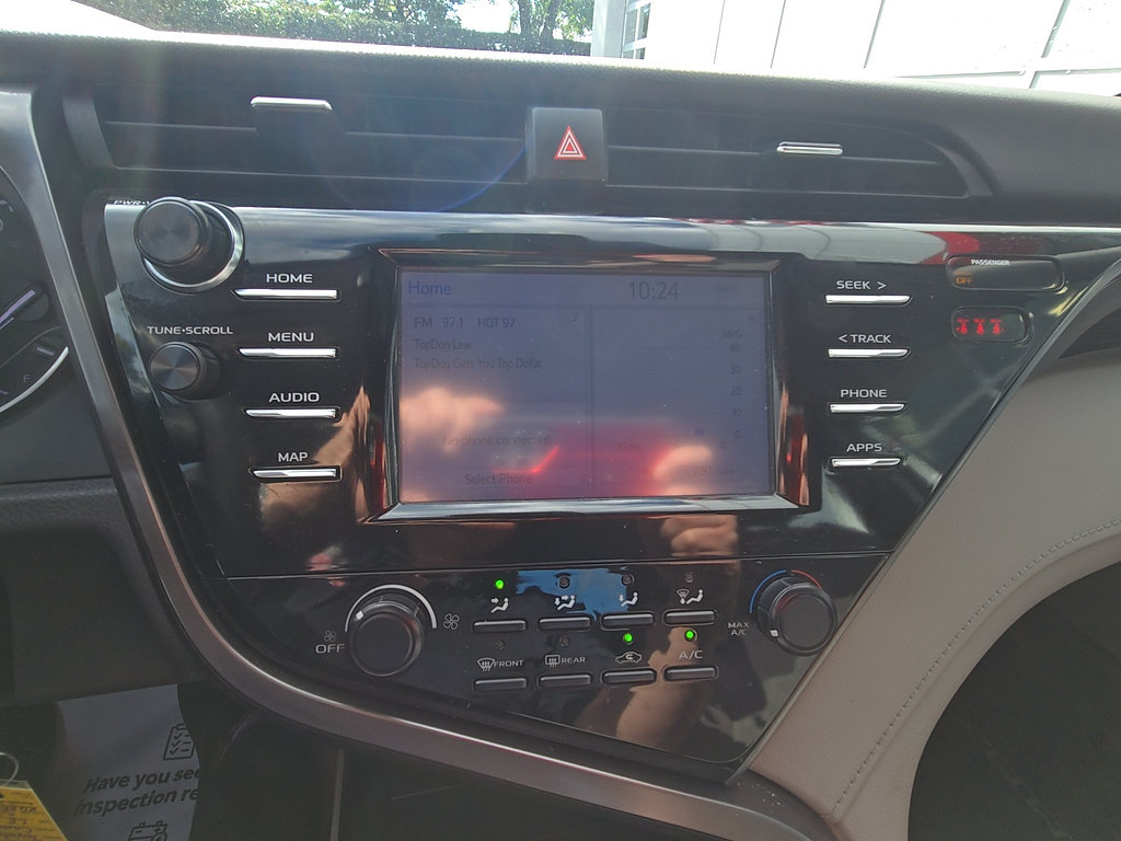 Used 2019 Toyota Camry LE FWD image 12