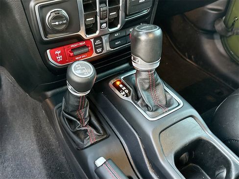 Used 2021 Jeep Gladiator Rubicon image 18