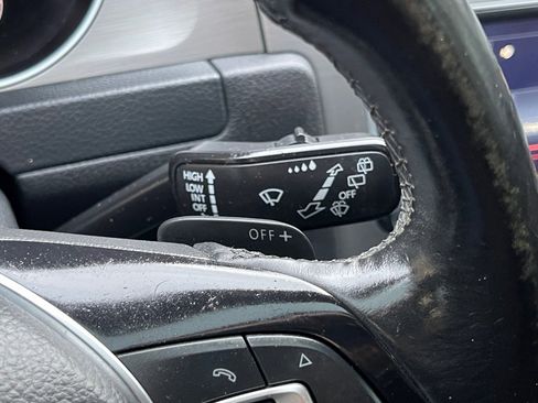 Used 2016 Volkswagen Golf S image 35