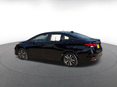 Used 2025 Nissan Versa SV FWD image 9