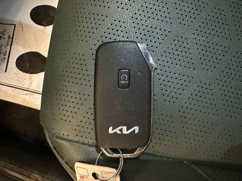Used 2024 Kia Seltos SX AWD/4WD image 17