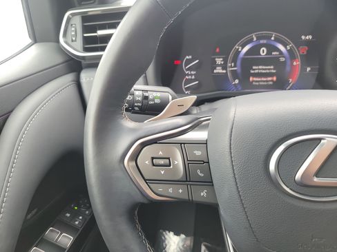 Used 2024 Lexus LX 600 LX 600 Premium 4WD image 22