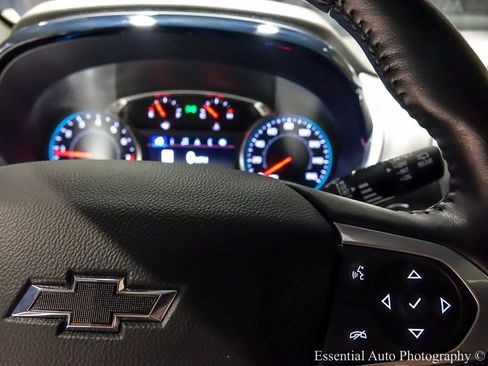 Used 2022 Chevrolet Traverse RS image 22