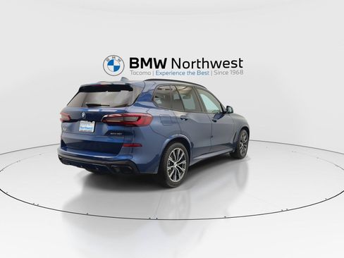 Used 2022 BMW X5 xDrive40i w/ M Sport Package AWD/4WD image 3