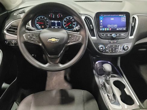 Used 2021 Chevrolet Malibu LT FWD image 22