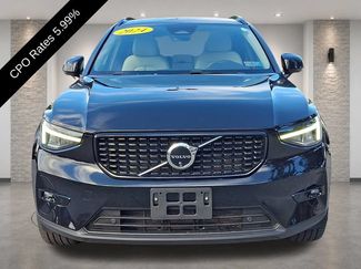 Certified 2024 Volvo XC40 B5 Plus w/ Protection Package Premier AWD/4WD video 2