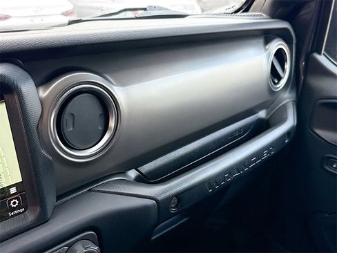 Used 2021 Jeep Wrangler Unlimited Rubicon 4xe w/ Cold Weather Group image 18