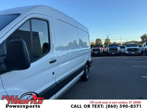 Used 2018 Ford Transit 250 148 Medium Roof image 5