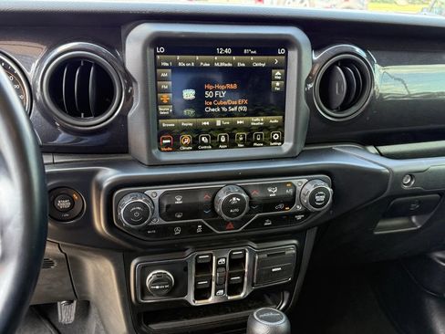 Used 2021 Jeep Gladiator Sport AWD/4WD image 20