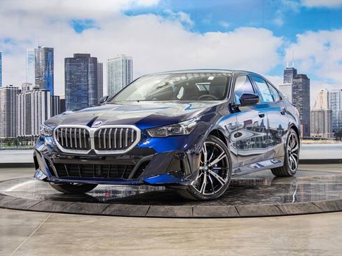 New 2026 BMW 540i xDrive w/ M Sport Package AWD/4WD image 2