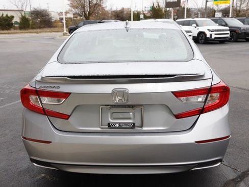 Used 2018 Honda Accord EX image 6