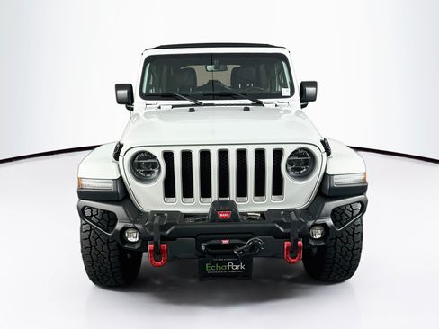 Used 2018 Jeep Wrangler Unlimited Sahara AWD/4WD image 2
