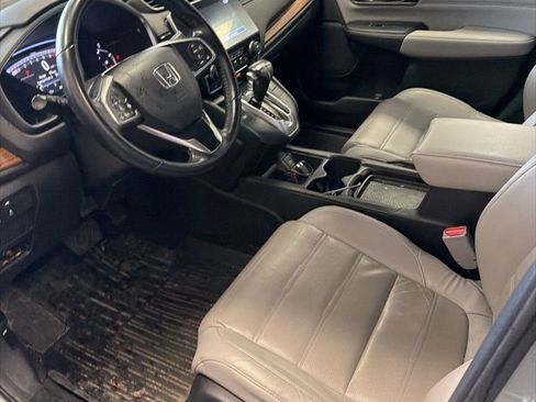 Used 2018 Honda CR-V Touring image 1