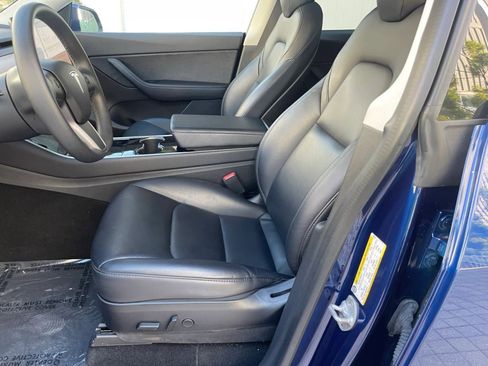 Used 2024 Tesla Model Y Long Range AWD/4WD image 12