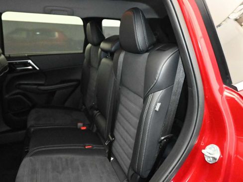 Used 2024 Mitsubishi Outlander SE AWD/4WD image 14