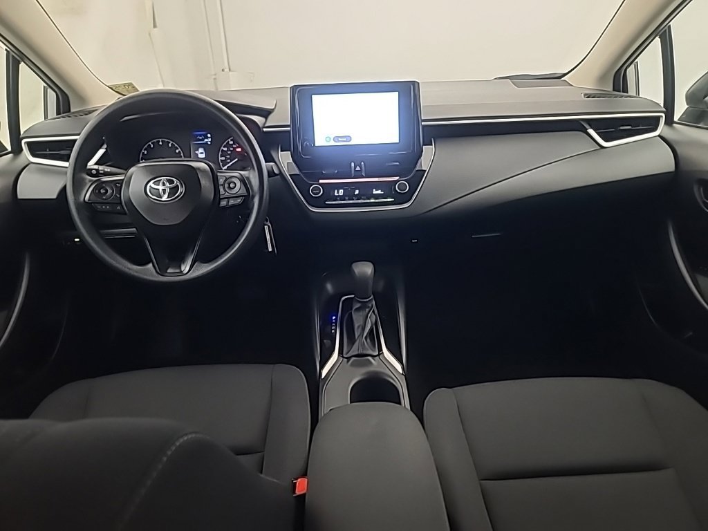 Used 2025 Toyota Corolla LE FWD image 22