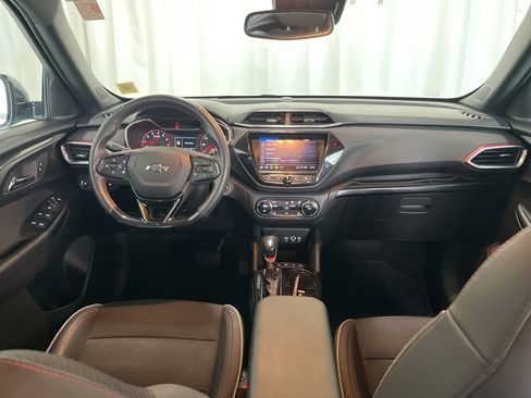 Used 2022 Chevrolet TrailBlazer RS w/ Convenience Package AWD/4WD image 9